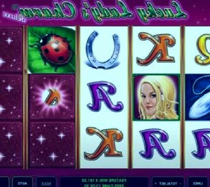 Lucky Camgirls Charm slot machine
