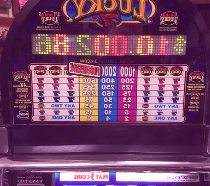 Lucky Casino Deluxe slot machine