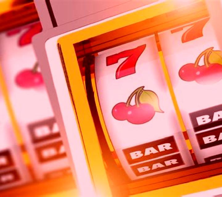 Lucky Crown 81x slot machine