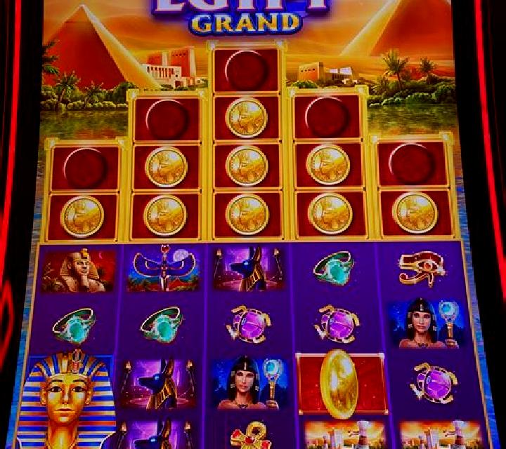 Lucky Egypt slot machine