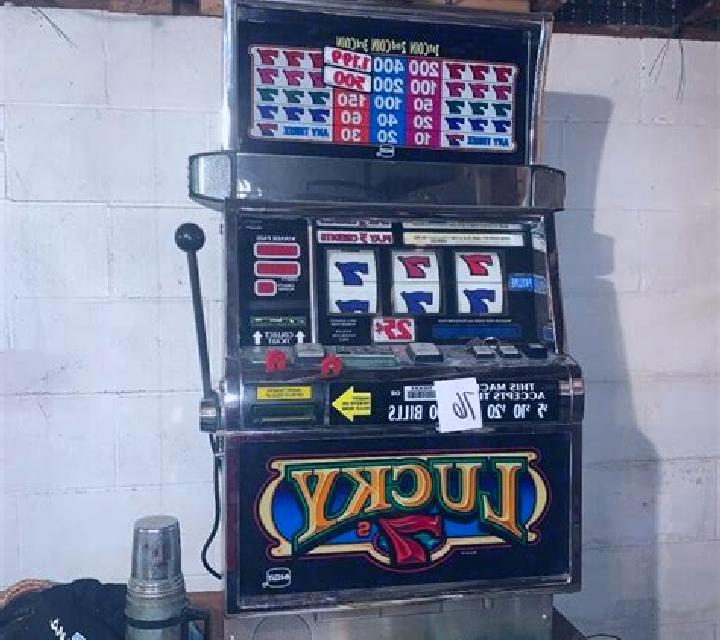 Lucky Lucifer slot machine