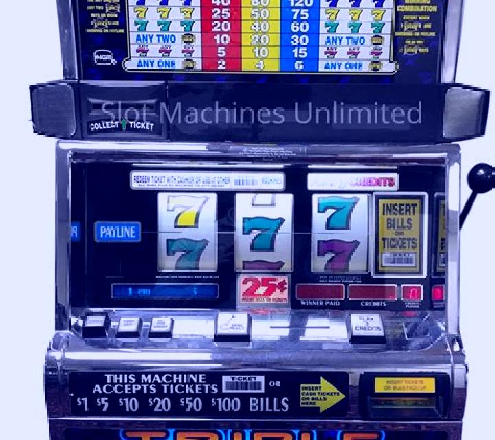 Lucky Macau slot machine