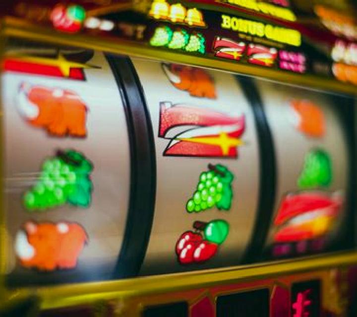 Lucky Mine (Hotdog Gaming) slot machine