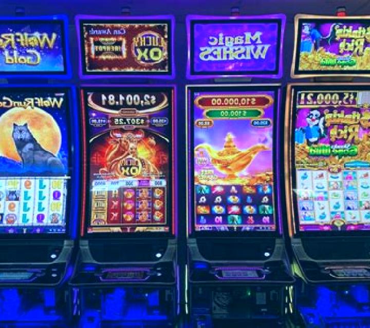 Lucky Poker 2 slot machine