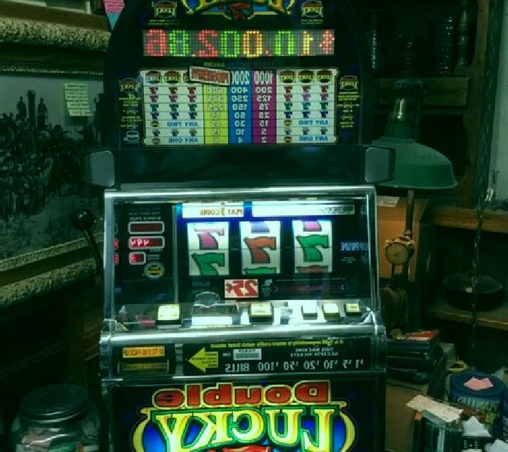 Lucky Xmas 20 slot machine