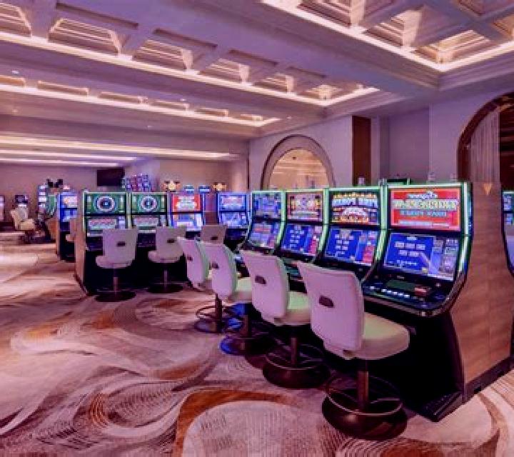Luxury Room slot game