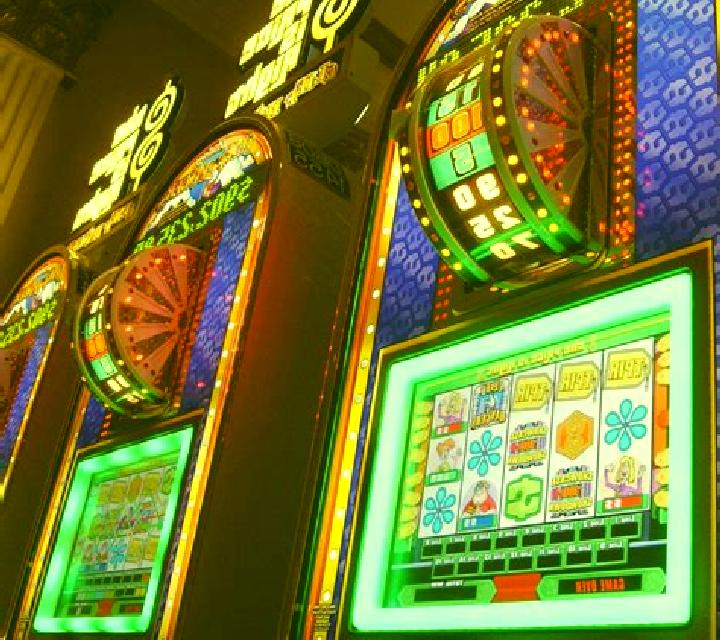 Luz de Draco 40/6 slot game