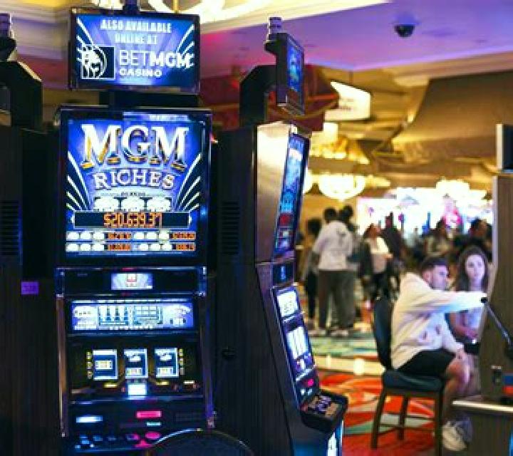 Macao Riches slot machine