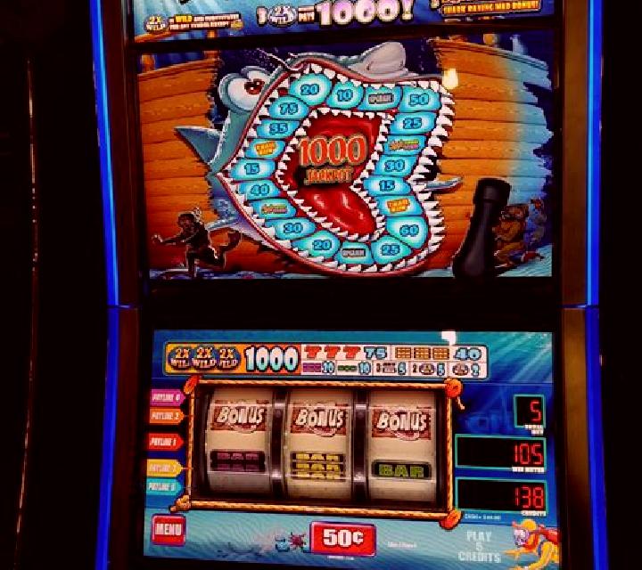 Mad slot machine