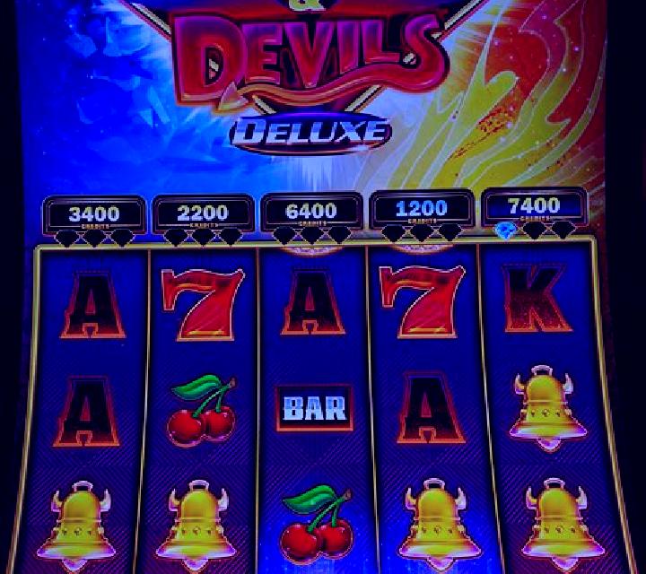 Magic Fruits 4 Deluxe slot machine