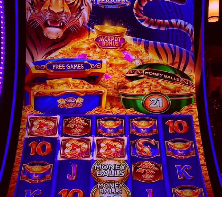 Magic Treasures slot machine