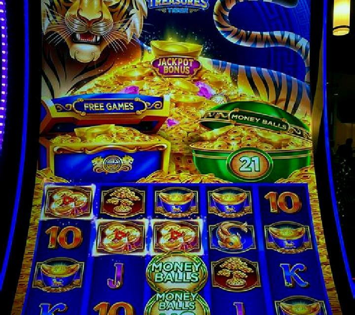 Magic Treasures slot