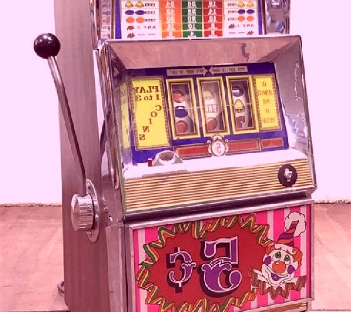 Majestic Crown 5 slot machine