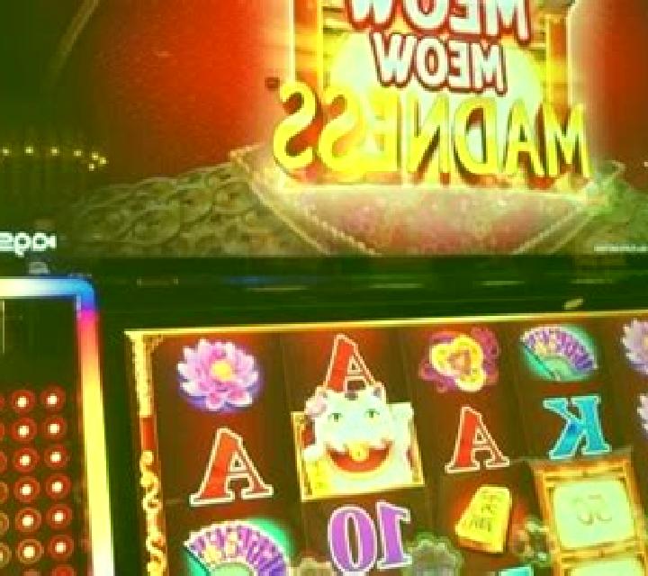 Manga Madness slot machine