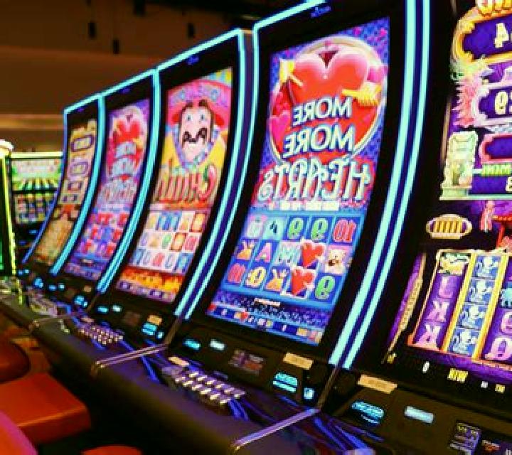 Mardi Gras Super Wins slot game