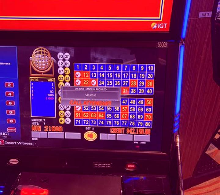 Max Keno slot machine
