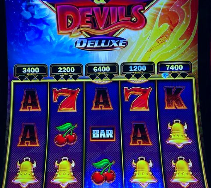 Melon Madness Deluxe slot machine
