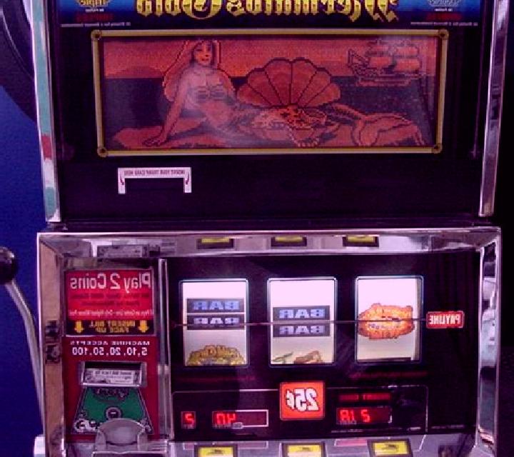 Mermaid s Lucky Chest slot machine