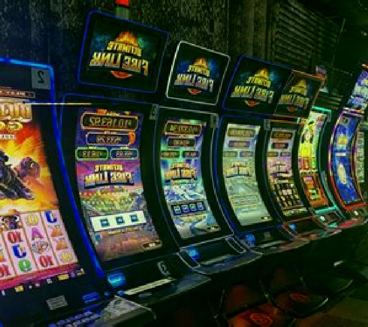 Miami Glow slot machine