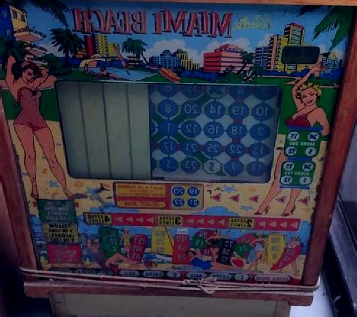 Miami X slot machine