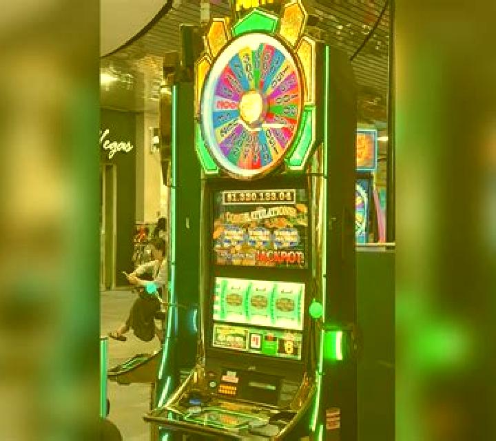 Millionaire Wheel slot game