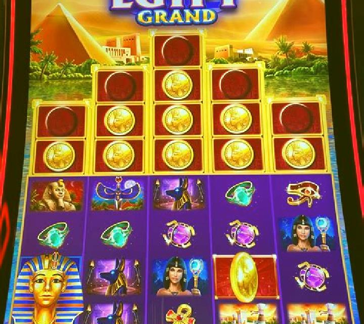 Mines Grand slot machine