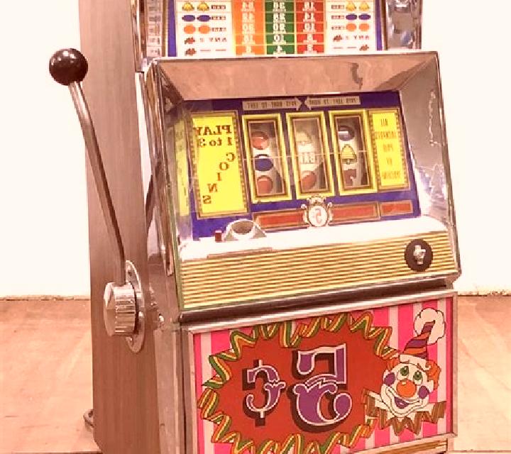 Minotaur (Live 5) slot machine