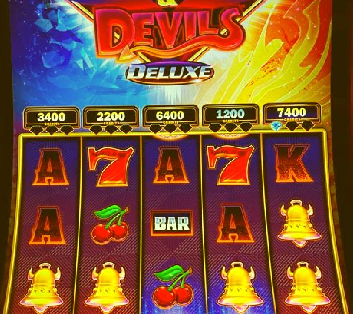 Mission Hot Diamonds slot machine