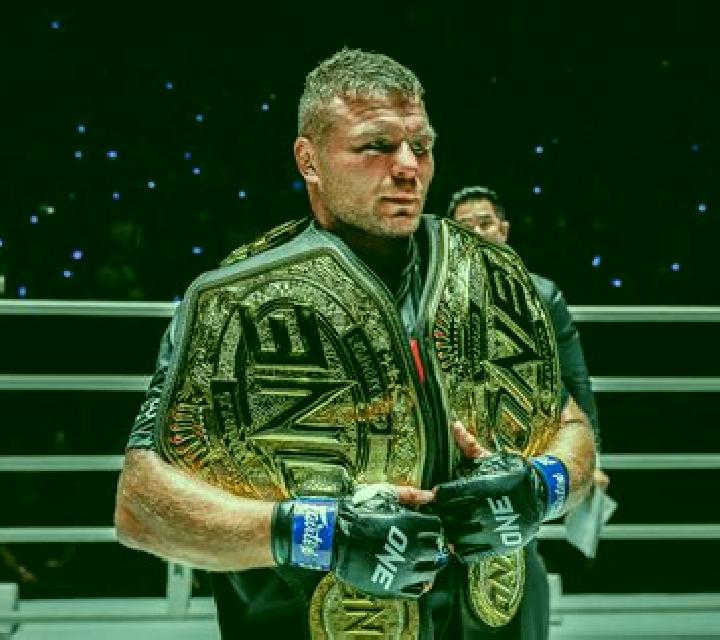MMA Champions slot game