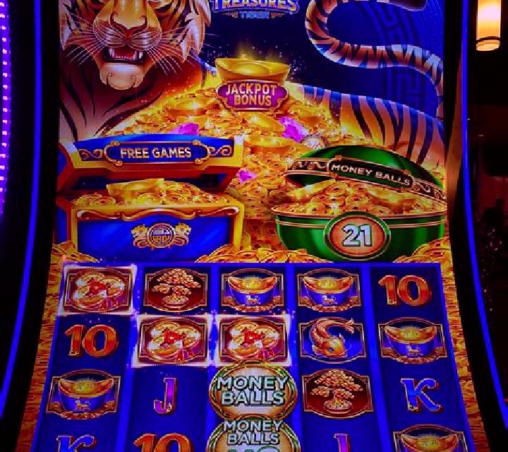 Money Machine (Red Tiger) slot machine