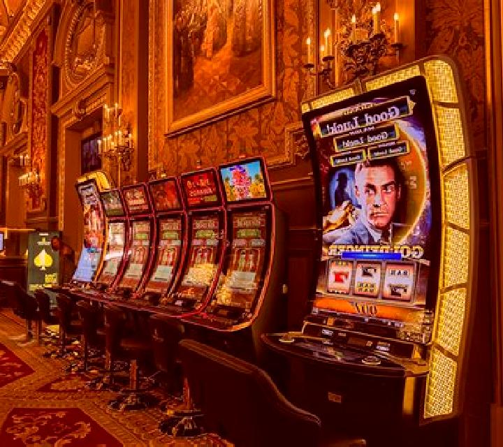 Monte Carlo Heist slot machine