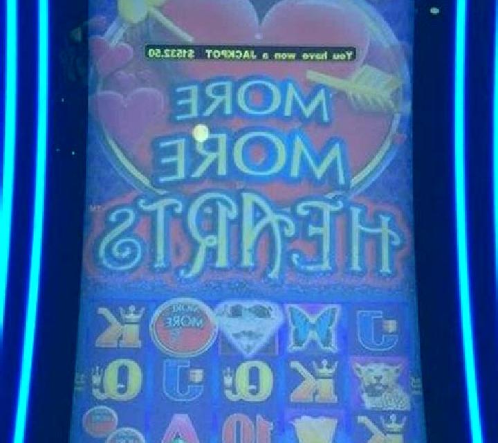 More Hearts slot game