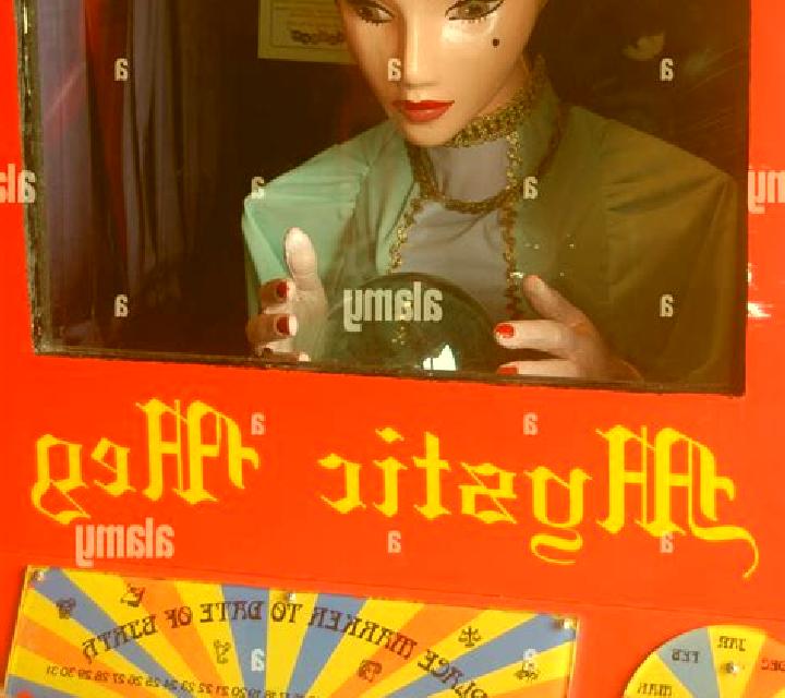 Mystic Meg slot machine