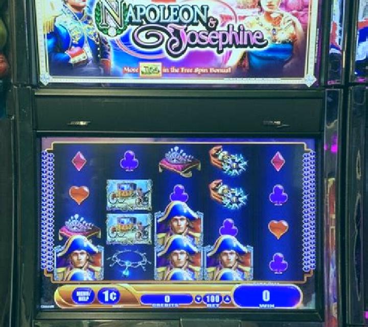 Napoleon (GMW) slot machine