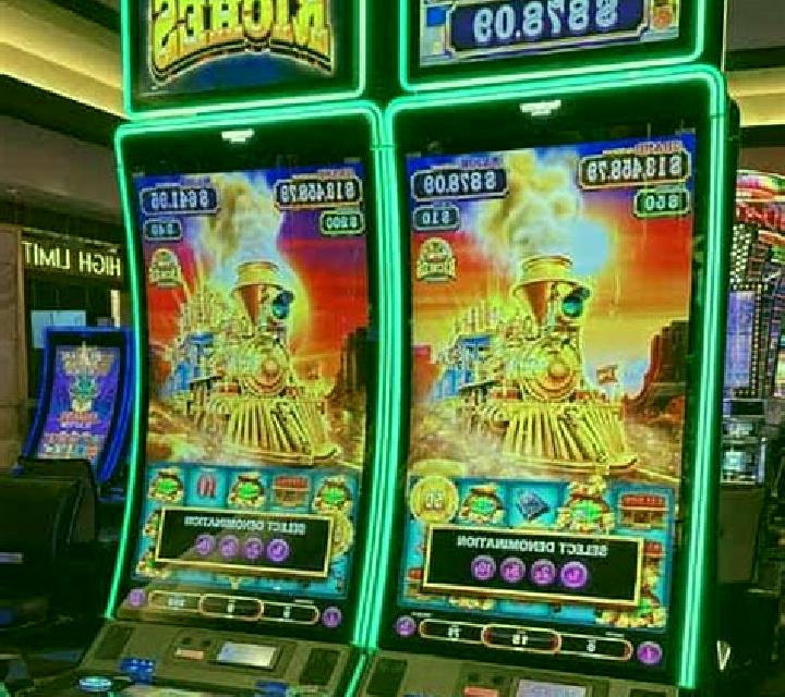 Nefertiti s Riches slot machine