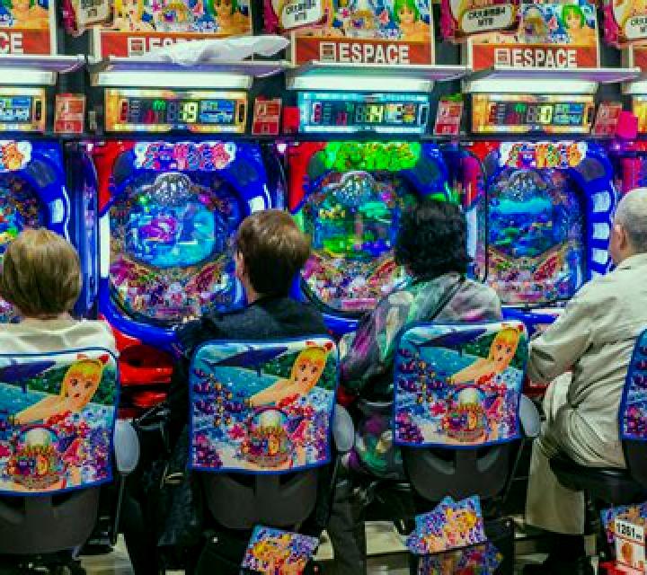 Neon Pachinko slot game