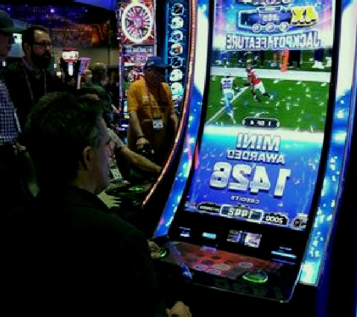 Nitropolis 2 slot machine