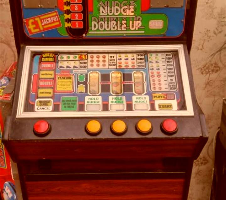 Nudge Timer Arcade slot machine