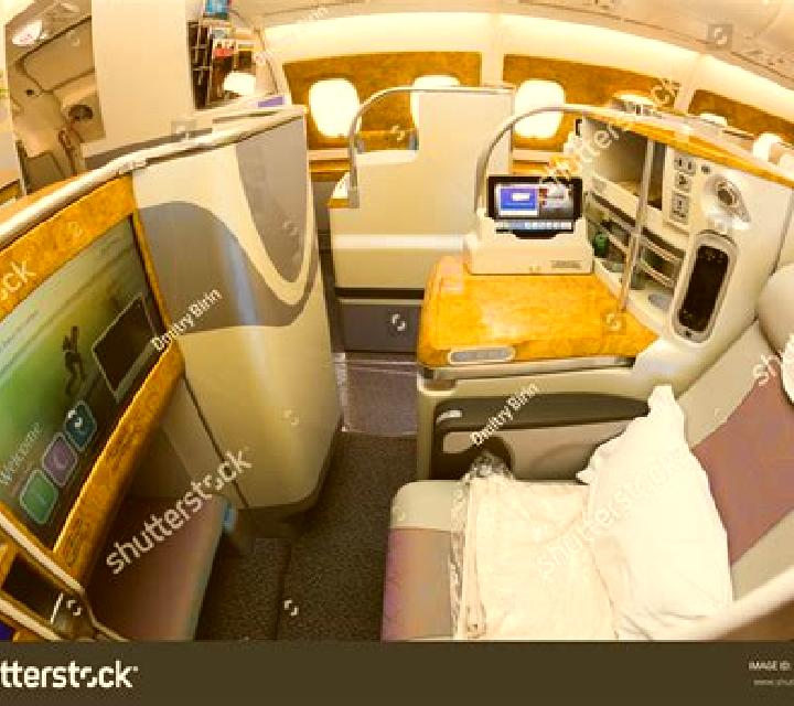 O Avião 1st Class slot