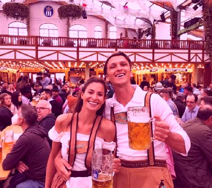 Oktoberfest Take It or Build It online slot