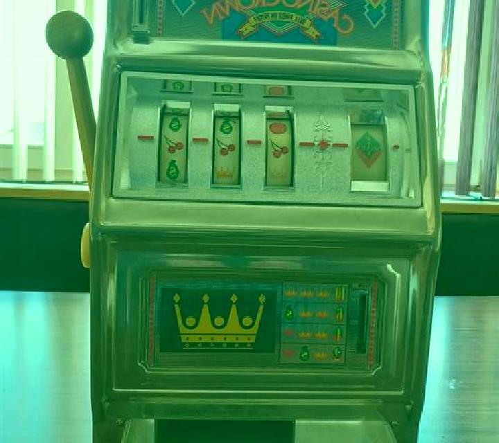 Old Crown slot machine