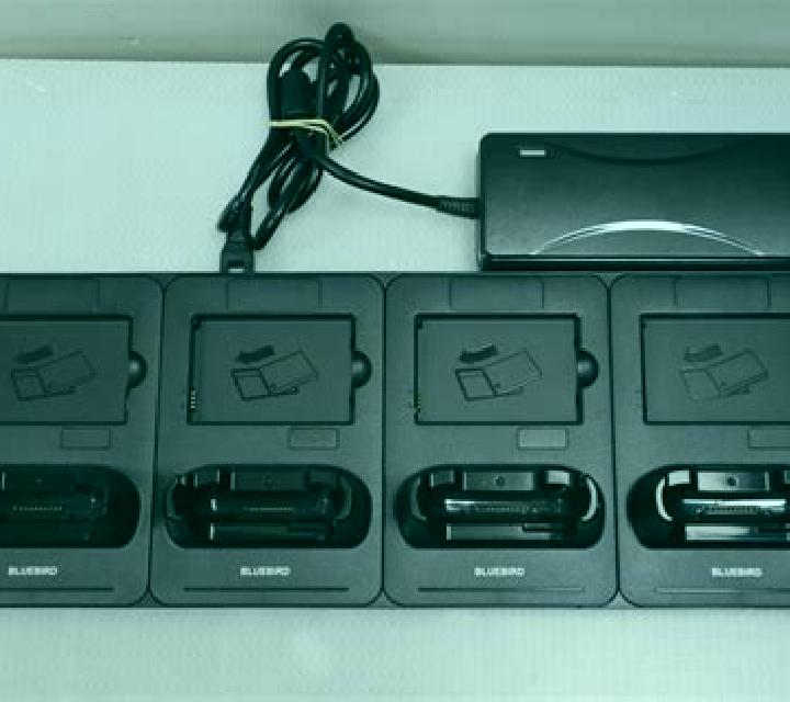 Olympus 4 slot