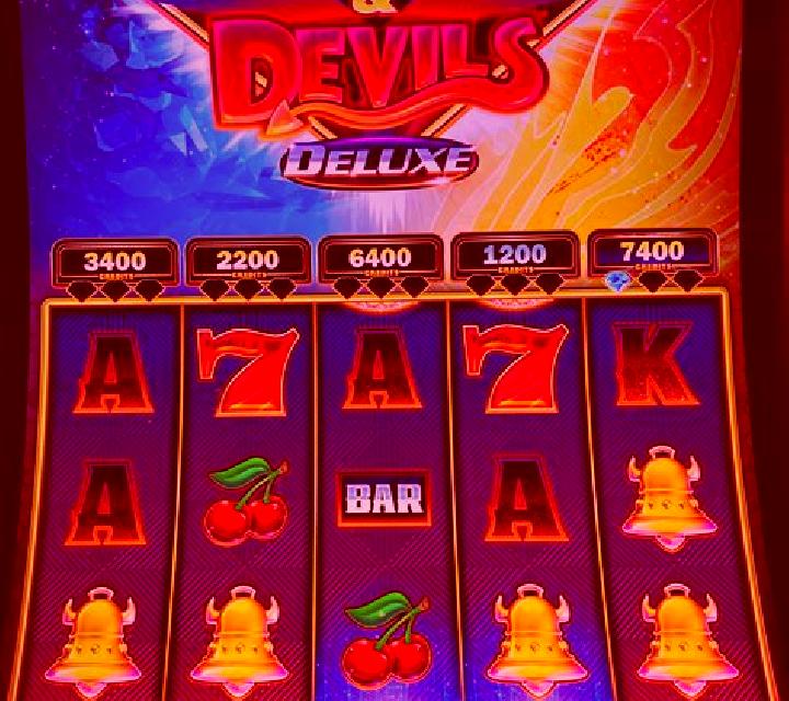 Only Diamonds slot machine