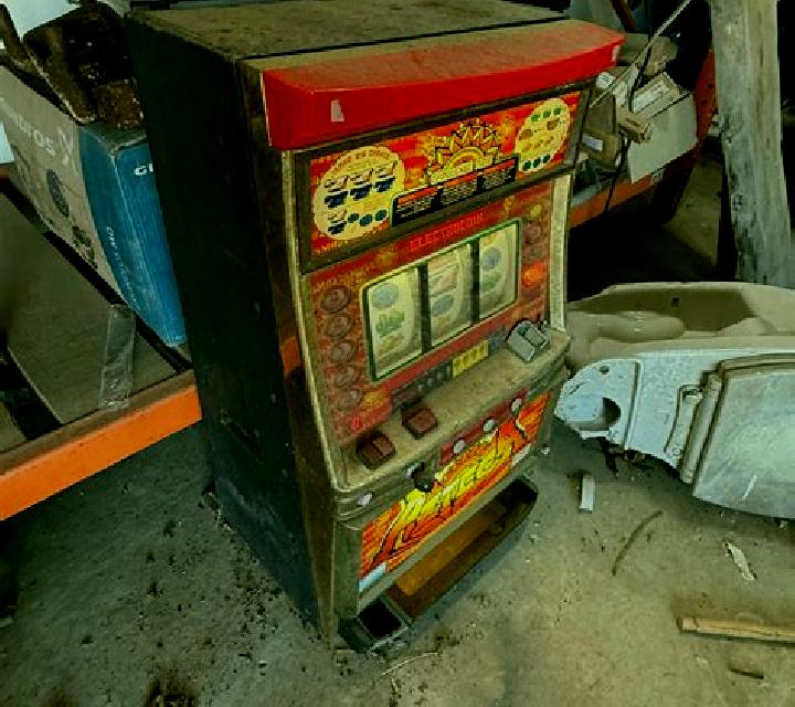 Paradise Beach (Red Rake) slot machine