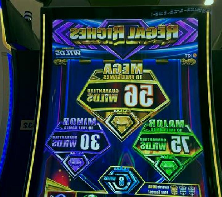 Pearl Ocean: Hold and Win slot machine