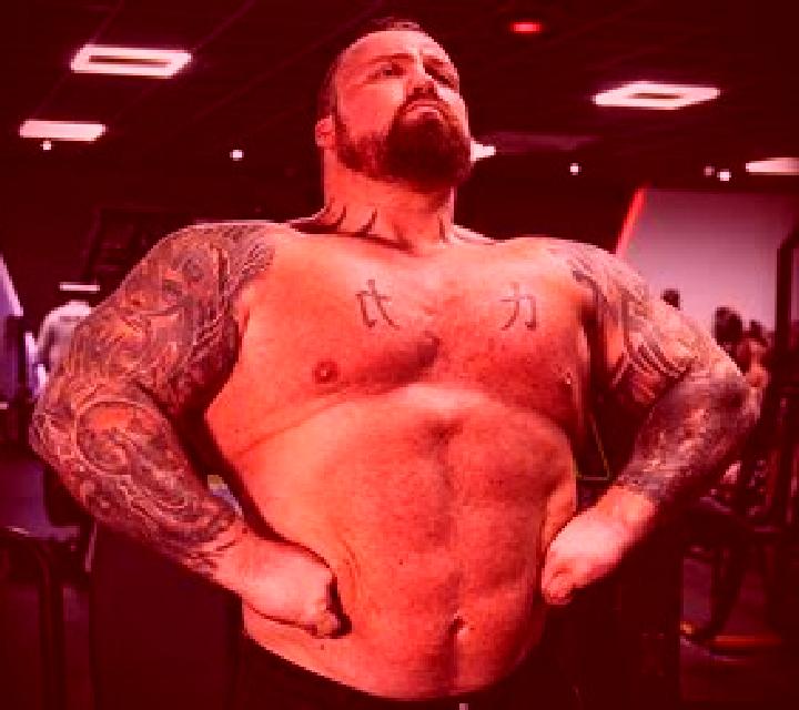 Peek Physique slot game