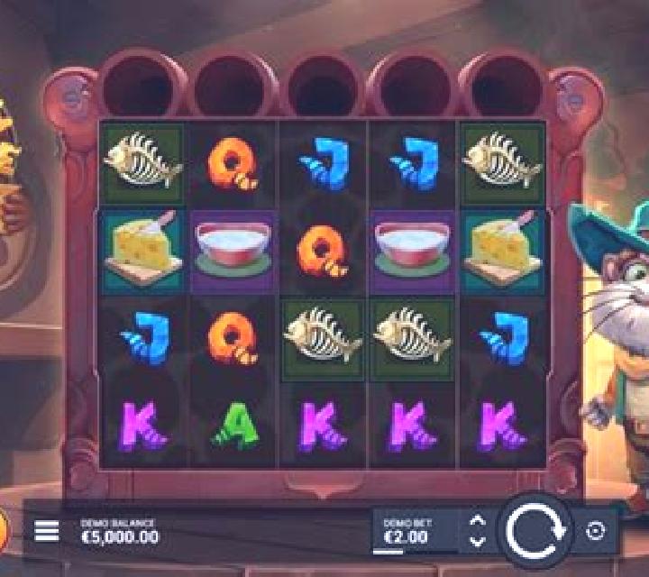 Peek & Pounce slot