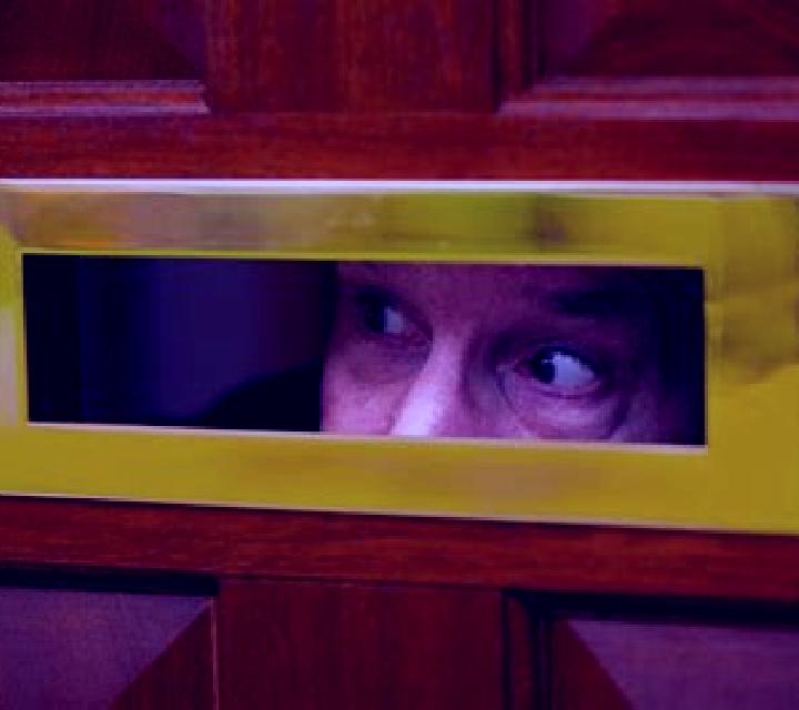 Peeping slot