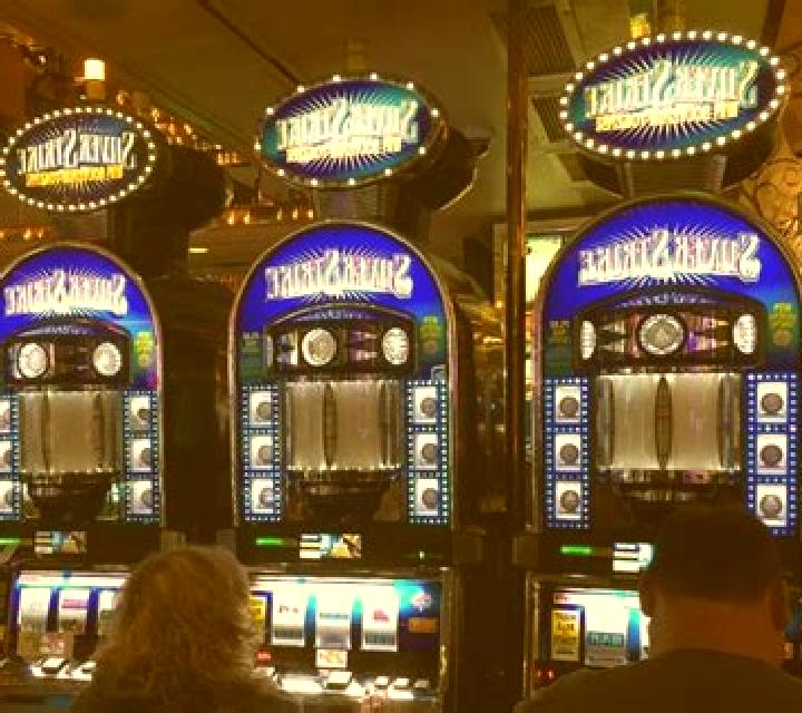 Perfect Strike slot machine