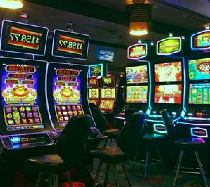 Picture This - XXmas slot machine